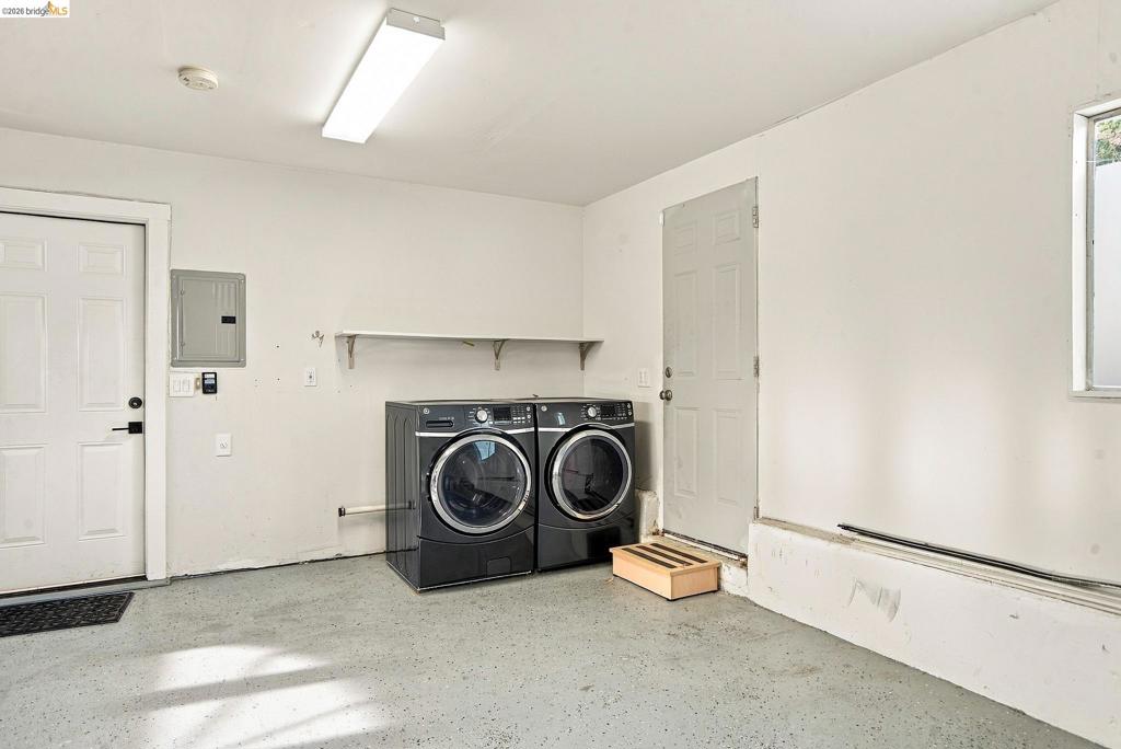 476 Creighton Way Property Photo 40