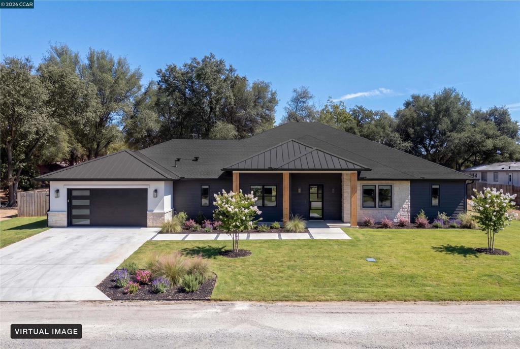 3431 Clayton Ln
