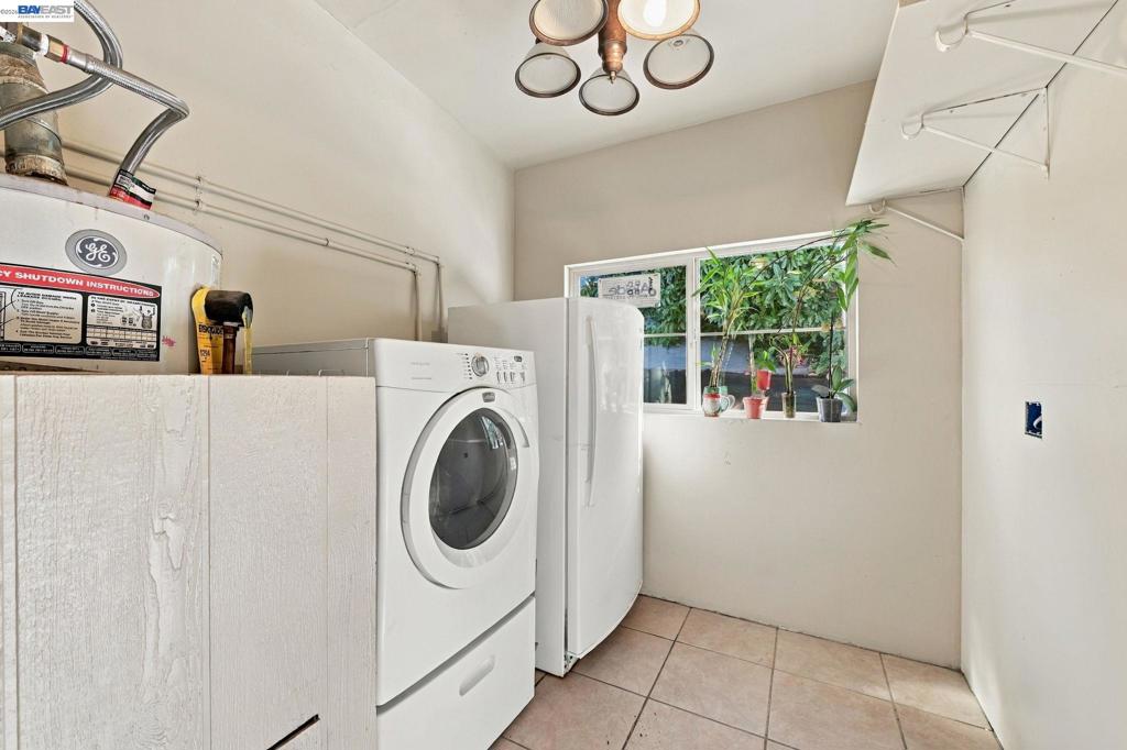 22730 Souza Ct Property Photo 27