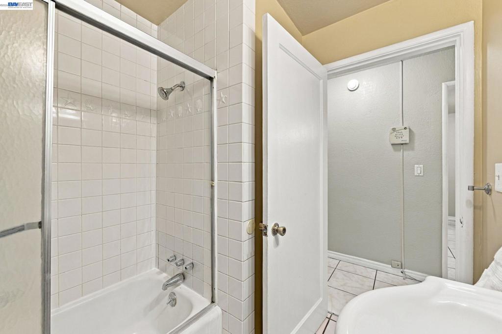 22730 Souza Ct Property Photo 28