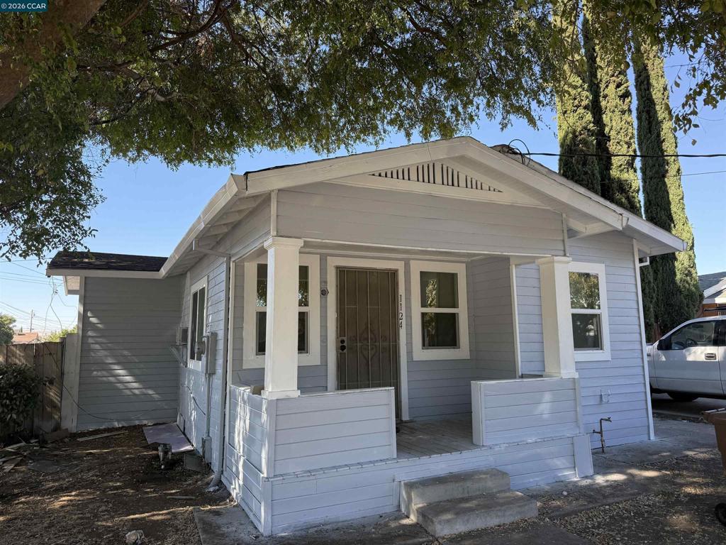 1118 1124 G Property Photo 1