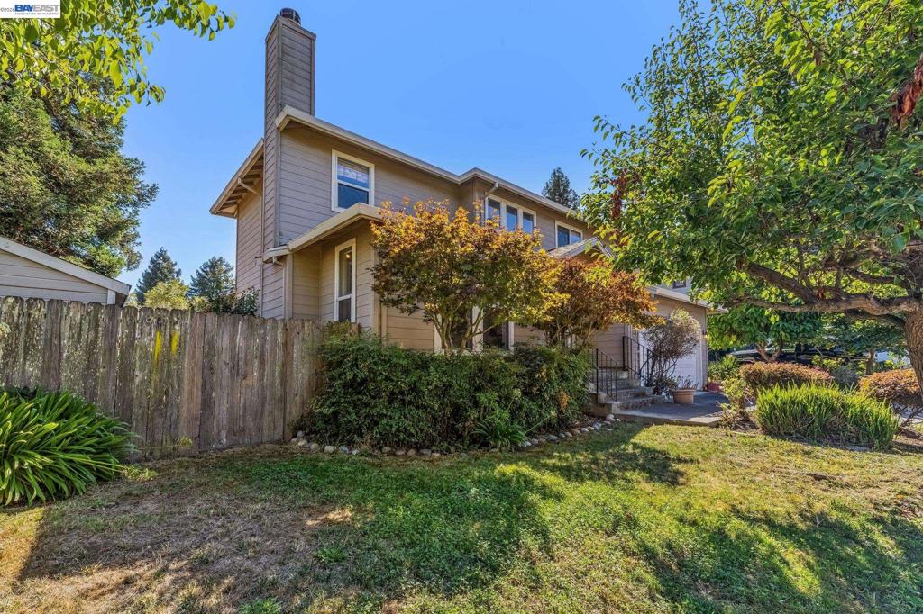 3265 Hertlein Pl Property Photo 5