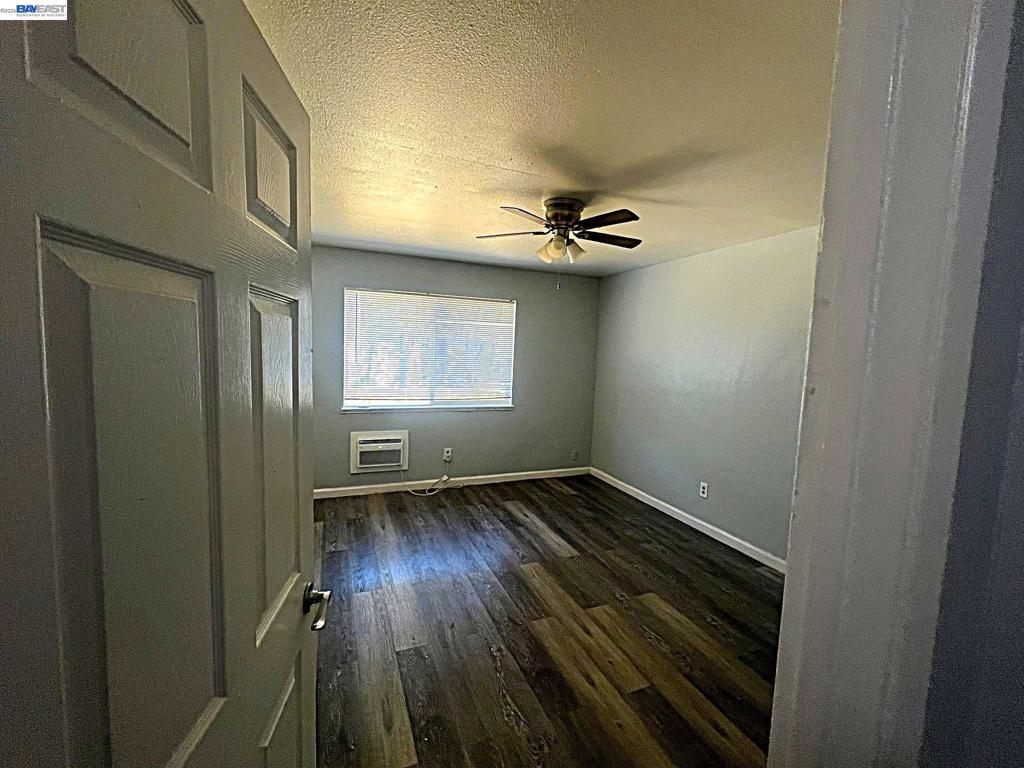 100 Tabor Ave Property Photo 8