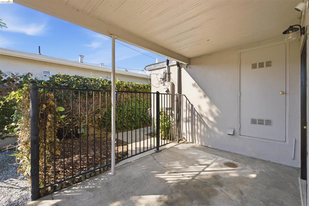 2805 Florida Ave Property Photo 5