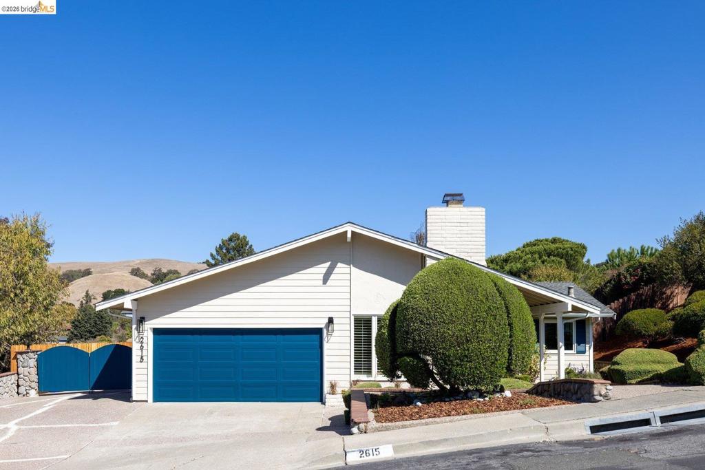 2615 Alhambra Way Property Photo 4