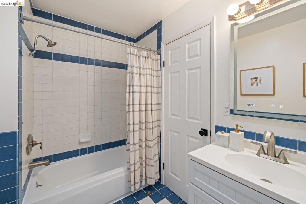 2615 Alhambra Way Property Photo 23