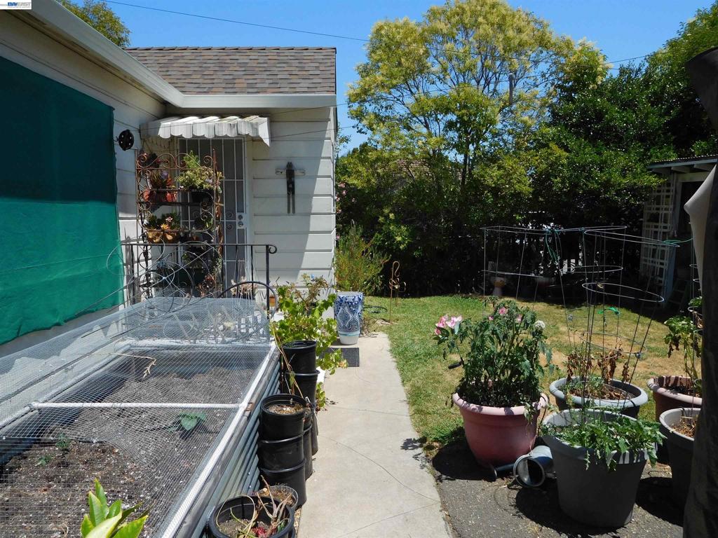 3257 Somerset Ave Property Photo 6