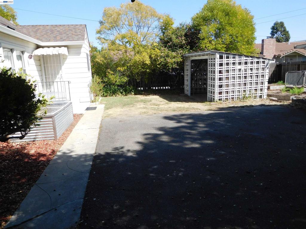 3257 Somerset Ave Property Photo 7