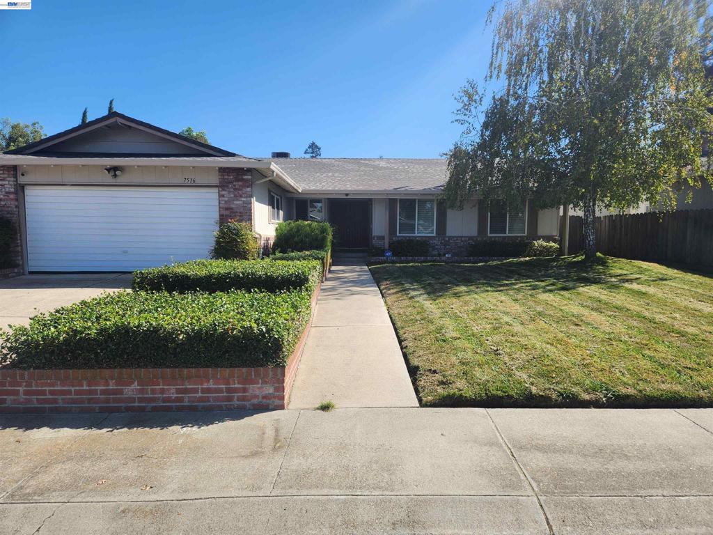 7516 Dorchester Way Property Photo 1