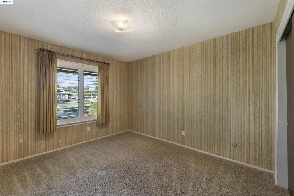 7516 Dorchester Way Property Photo 9