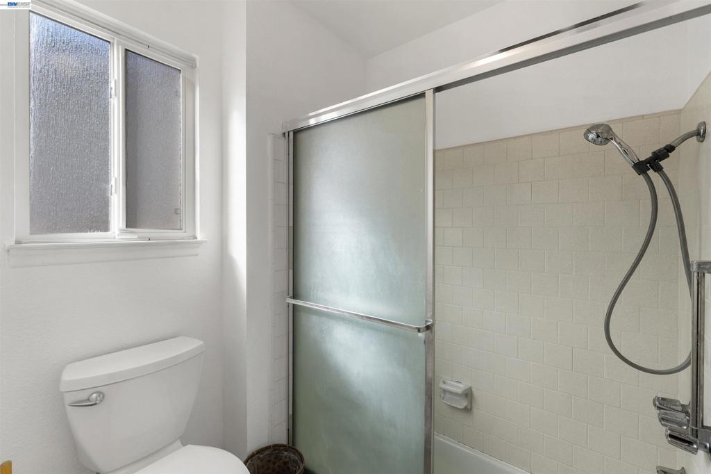 7516 Dorchester Way Property Photo 18
