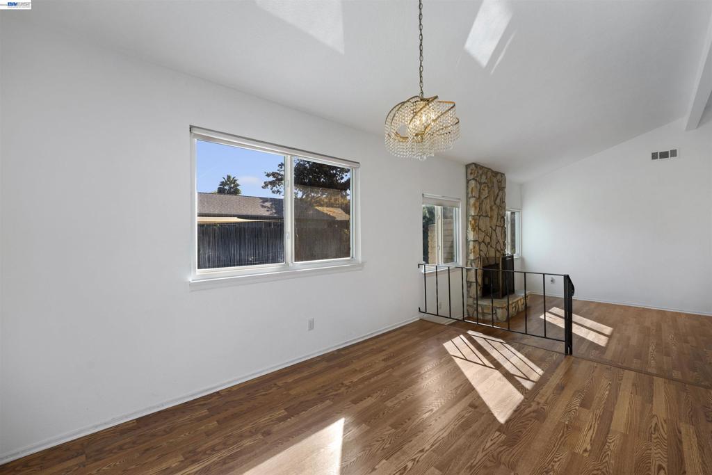7516 Dorchester Way Property Photo 23