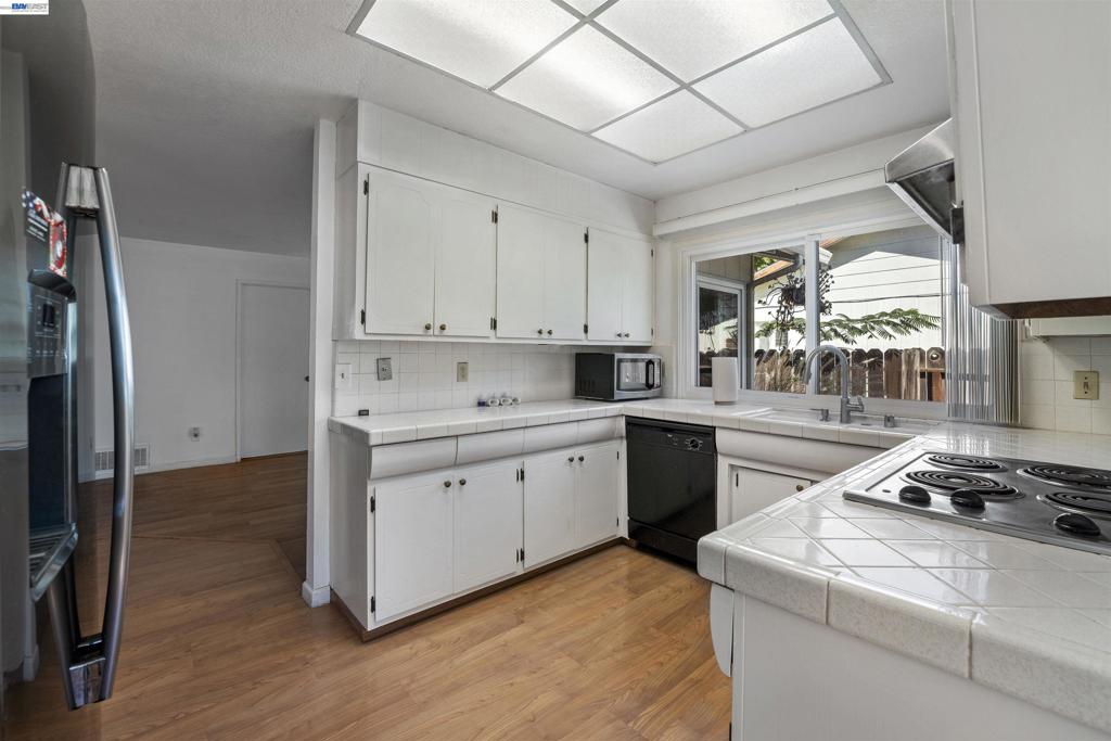 7516 Dorchester Way Property Photo 25