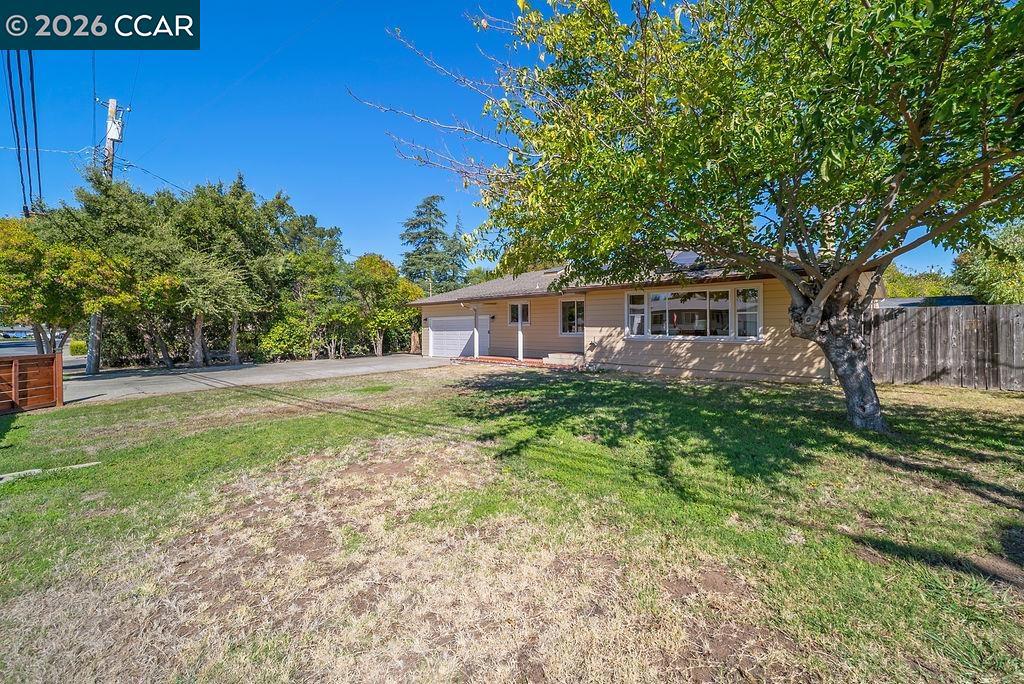 3825 Joan Ave Property Photo 4