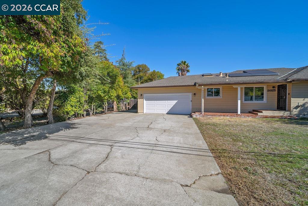 3825 Joan Ave Property Photo 5