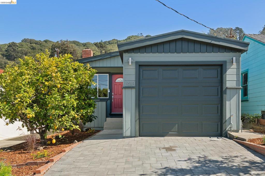 1410 Lawrence St Property Photo 5