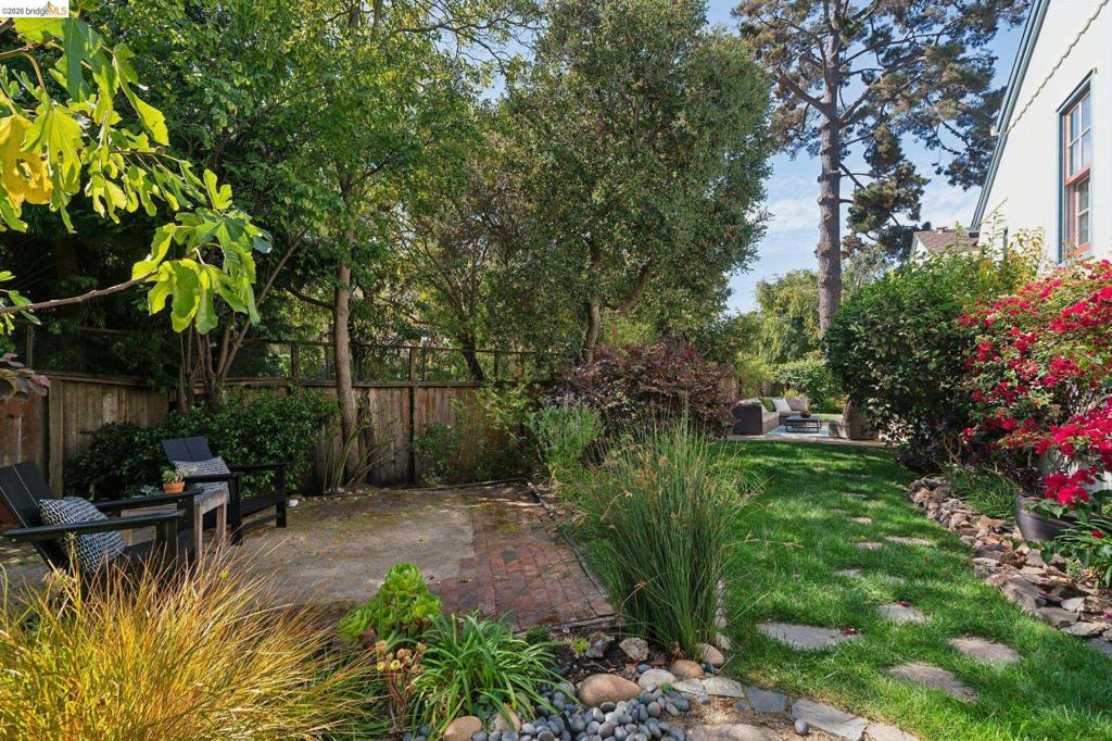 929 Contra Costa Ave Property Photo 36
