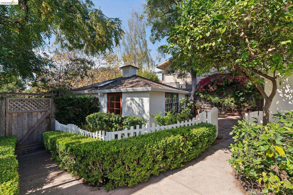 929 Contra Costa Ave Property Photo 43