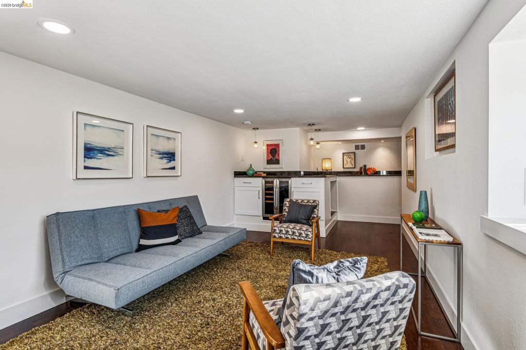 42 Cowper Ave Property Photo 39