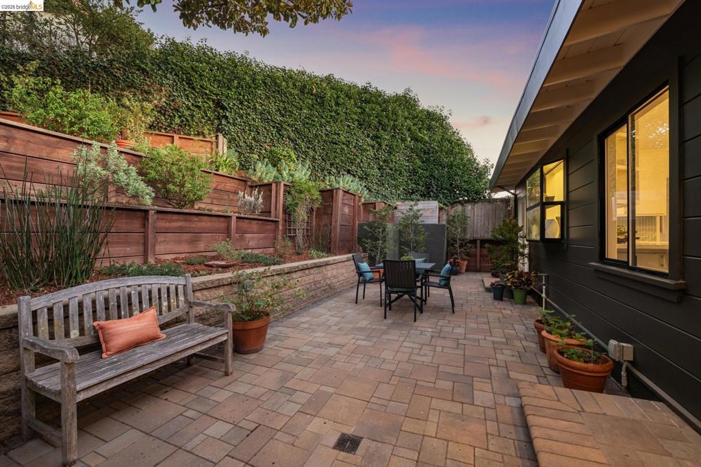 42 Cowper Ave Property Photo 47