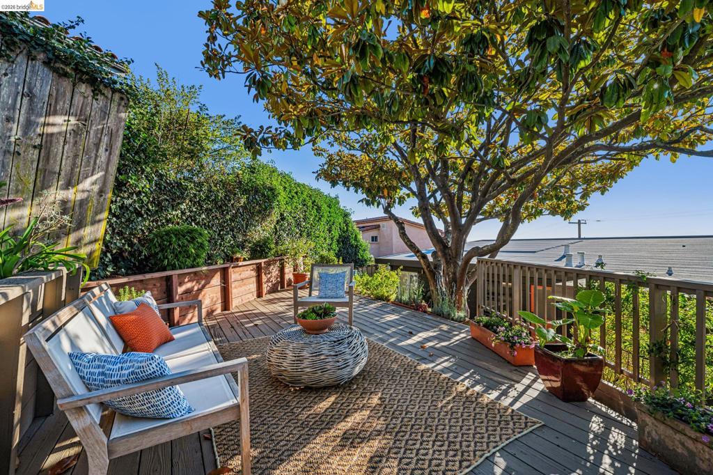 42 Cowper Ave Property Photo 52