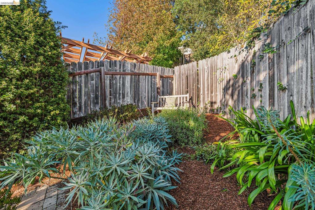 42 Cowper Ave Property Photo 55