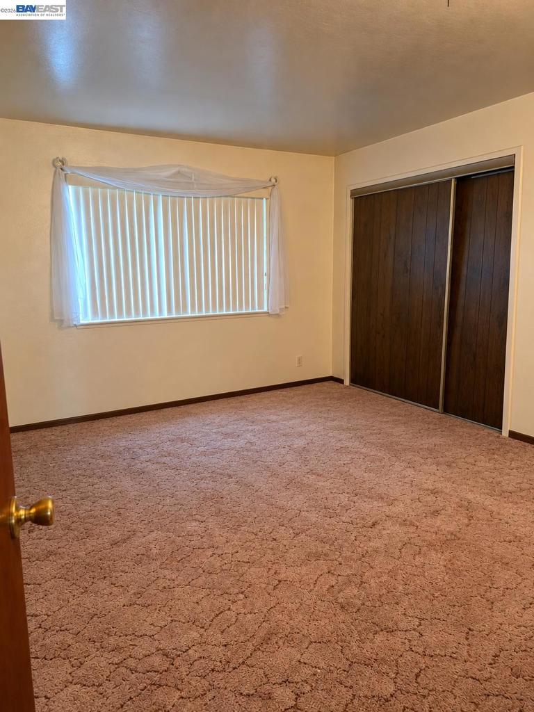 230 Flanders Ct Property Photo 10