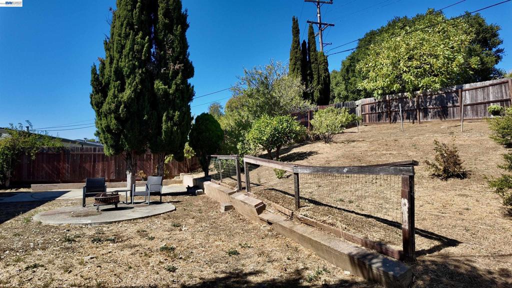 201 Navone St Property Photo 28