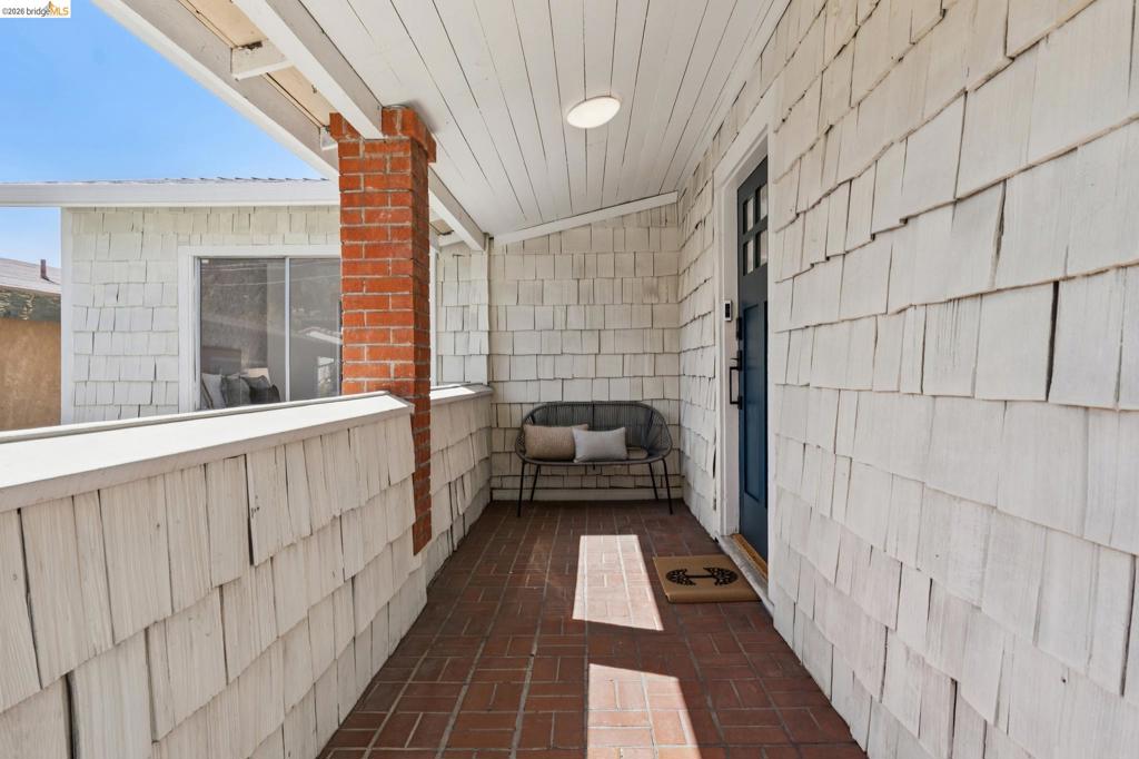4665 Fair Ave Property Photo 3