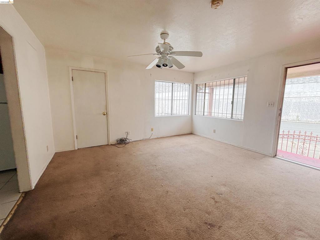 331 S 50th St Property Photo 5
