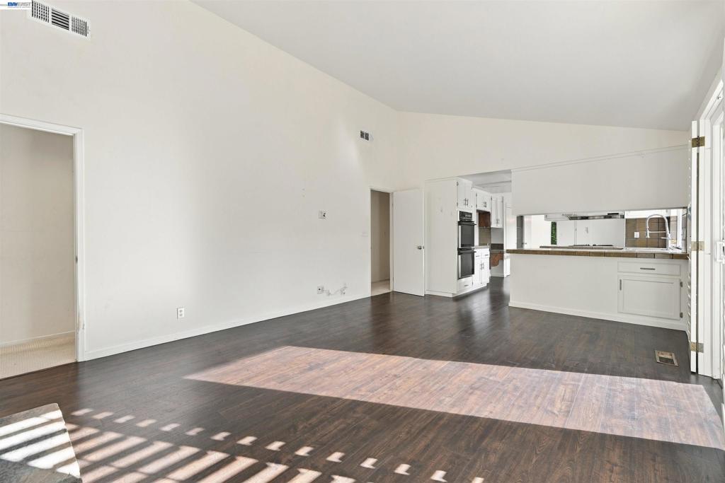 11 Ray Court Property Photo 25