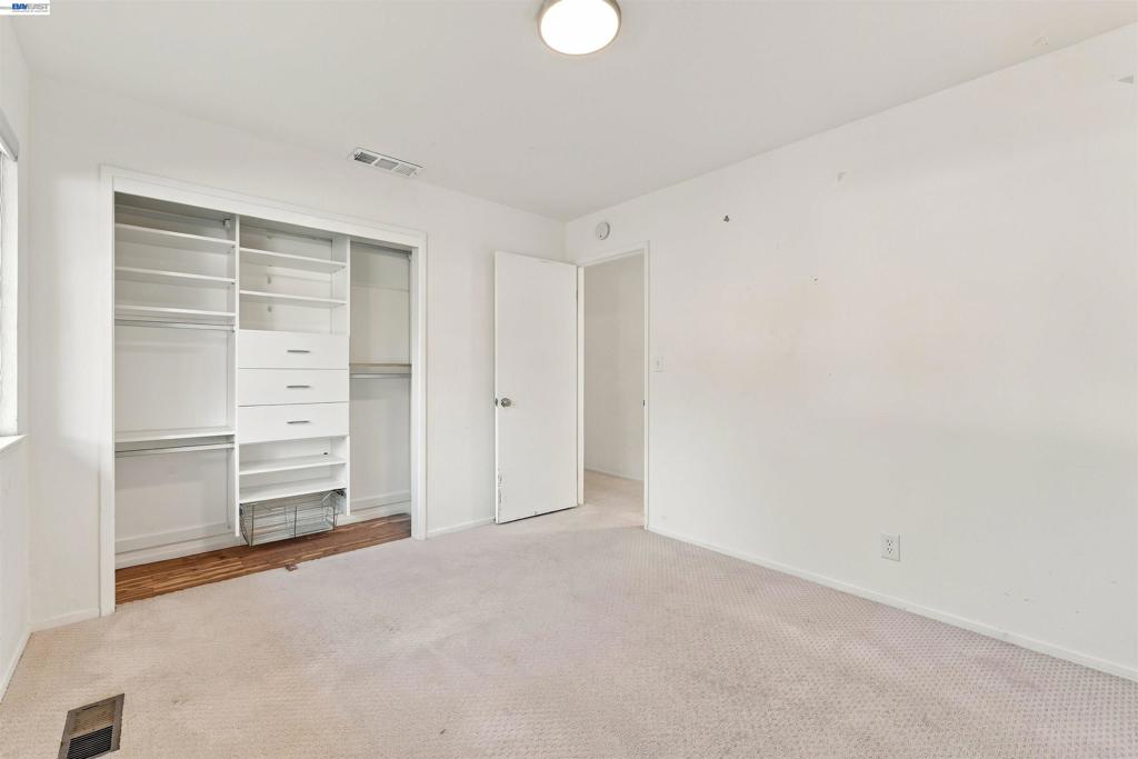 11 Ray Court Property Photo 37