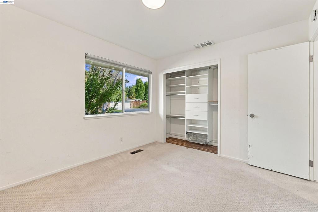 11 Ray Court Property Photo 38