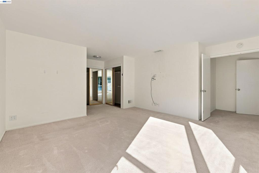 11 Ray Court Property Photo 40