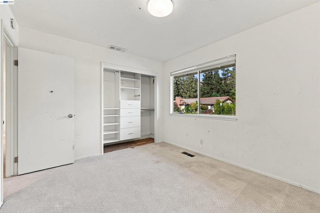11 Ray Court Property Photo 43