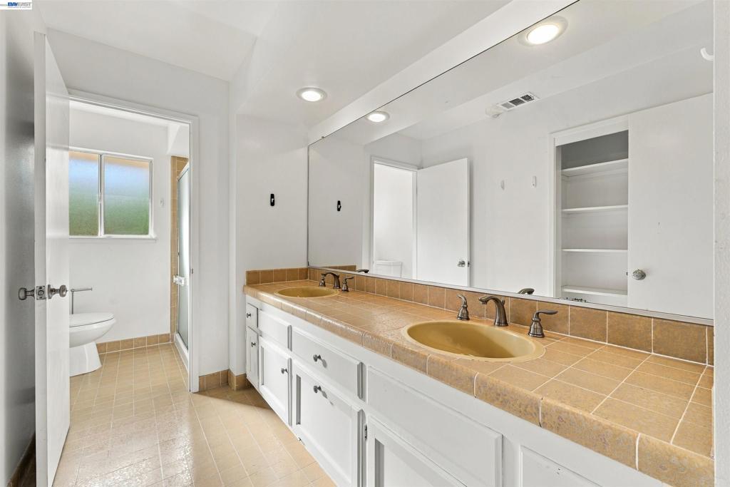 11 Ray Court Property Photo 44