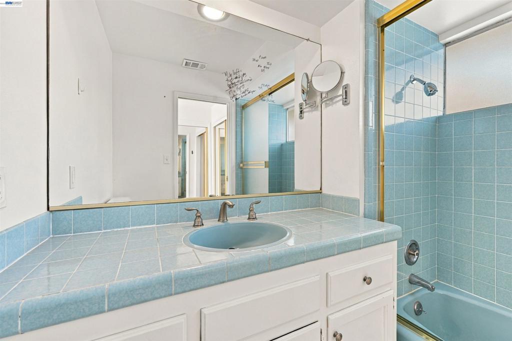 11 Ray Court Property Photo 46
