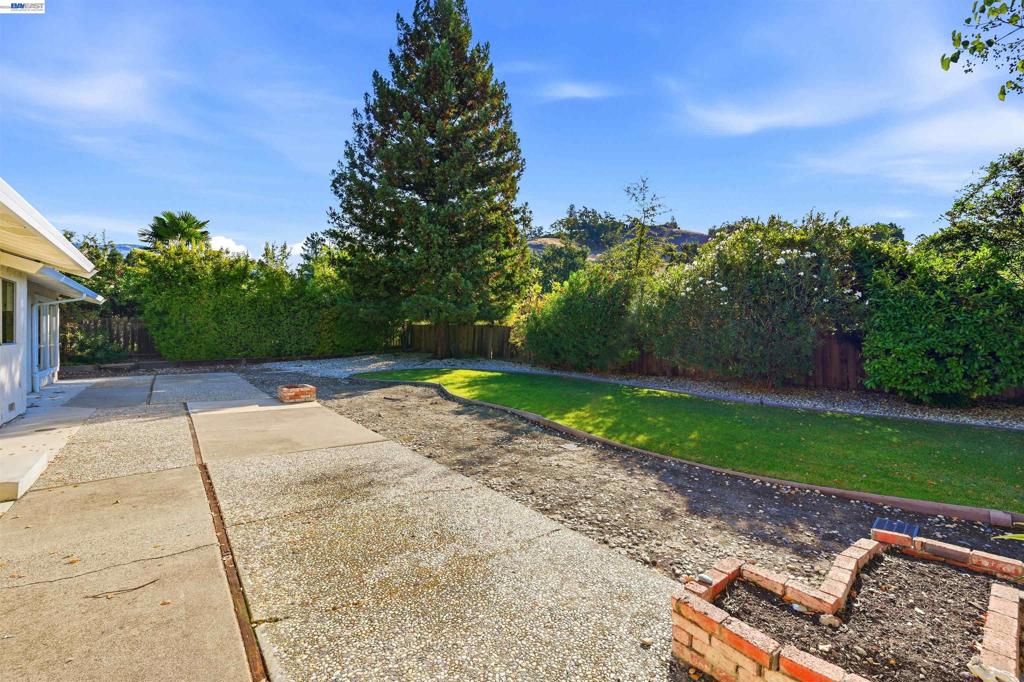 11 Ray Court Property Photo 54