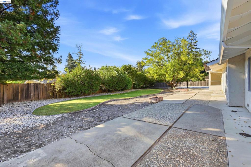11 Ray Court Property Photo 55