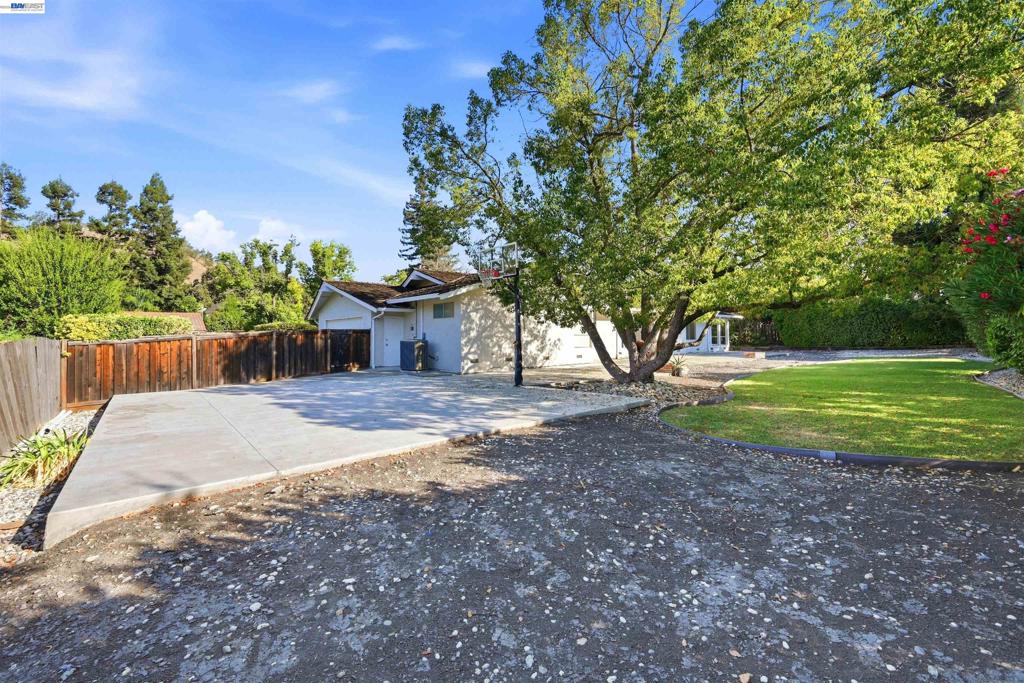 11 Ray Court Property Photo 58