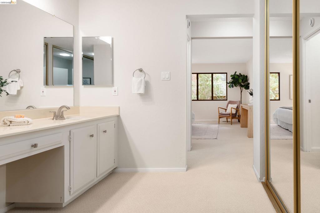 2 Clarewood Mall Property Photo 25