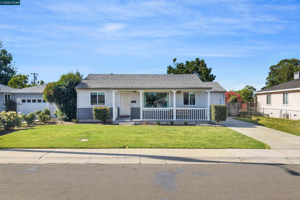 3121 Princeton Ave Property Photo 1