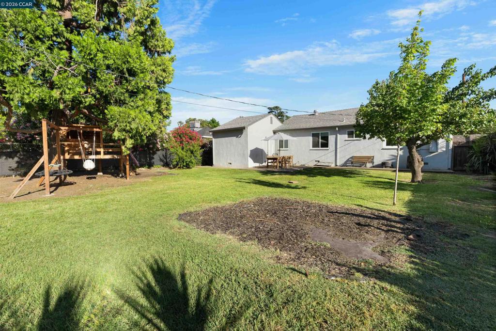 3121 Princeton Ave Property Photo 23