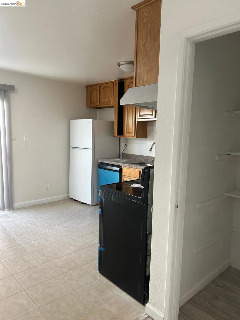 2204 Spanos St Property Photo 17