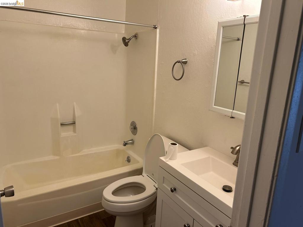 2204 Spanos St Property Photo 22