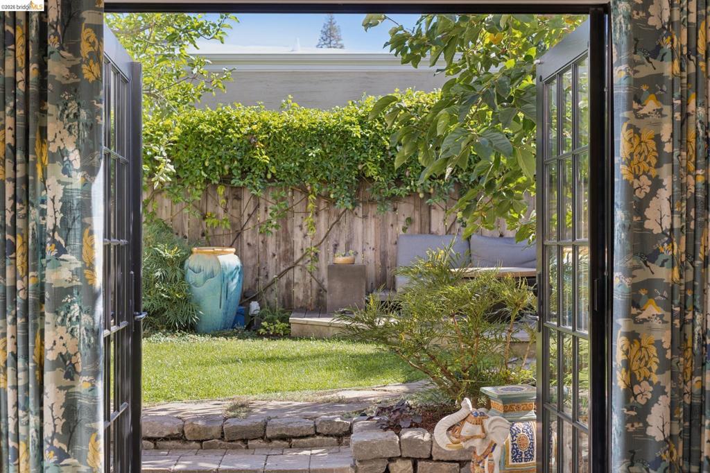 6628 Chabot Rd Property Photo 26