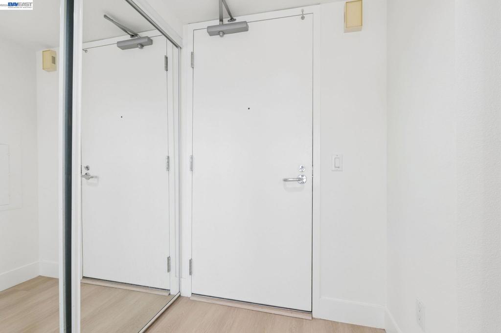 989 Webster Street 546 Property Photo 2