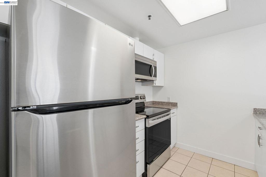 989 Webster Street 546 Property Photo 6