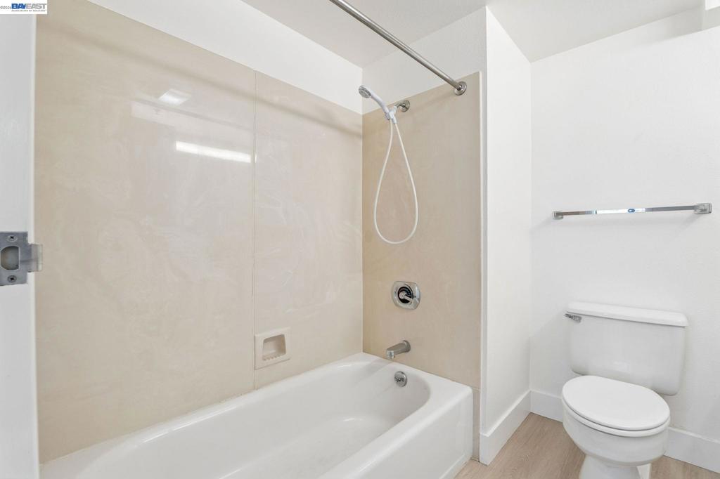 989 Webster Street 546 Property Photo 17