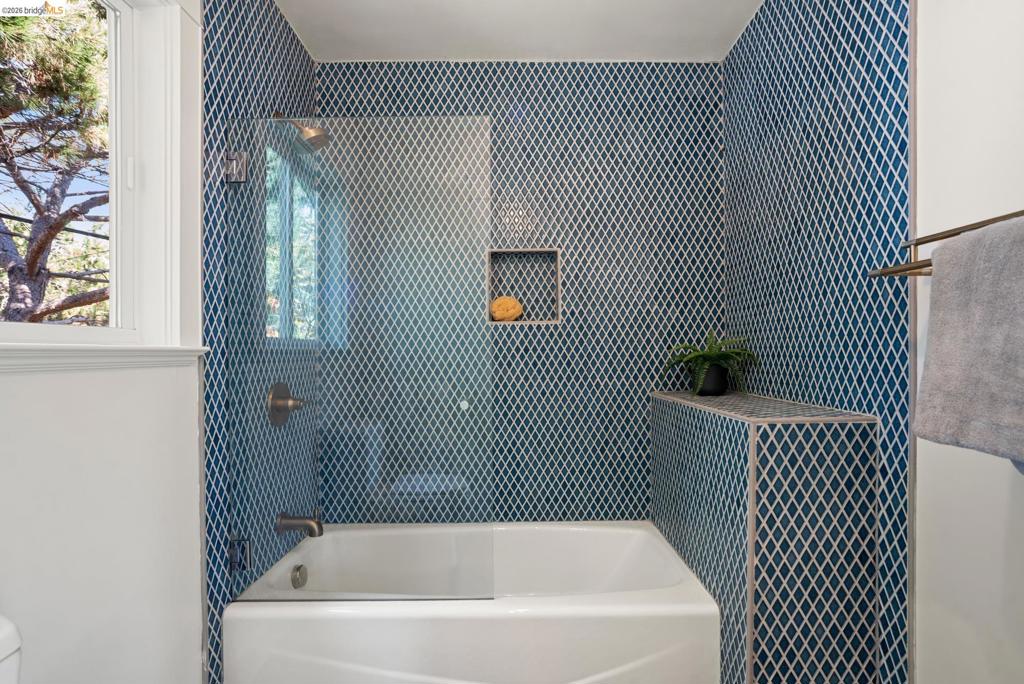 6145 Fremont St Property Photo 45